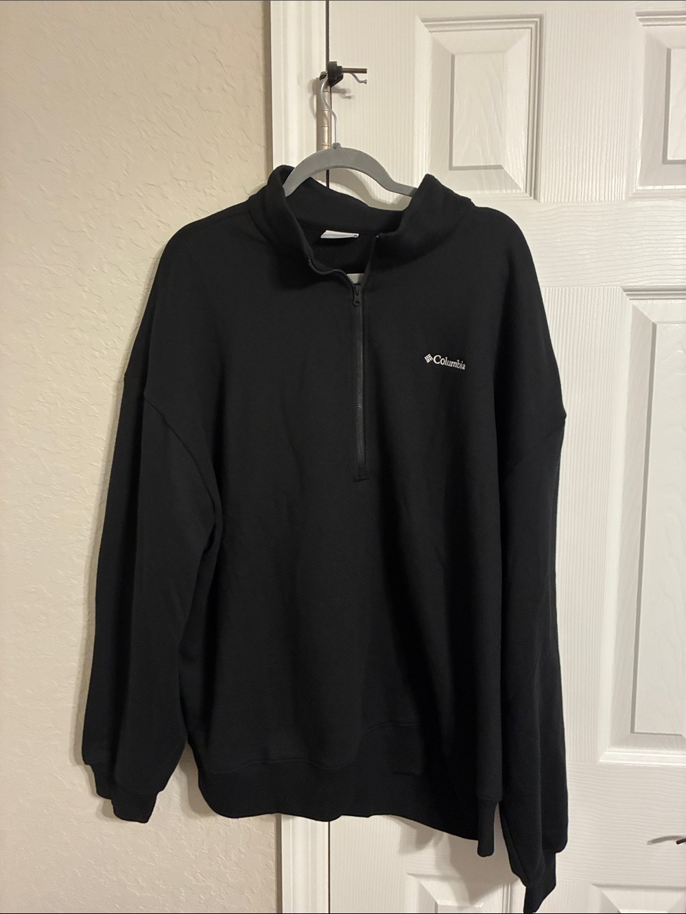 Columbia Men’s Black Half-Zip Sweater Pullover